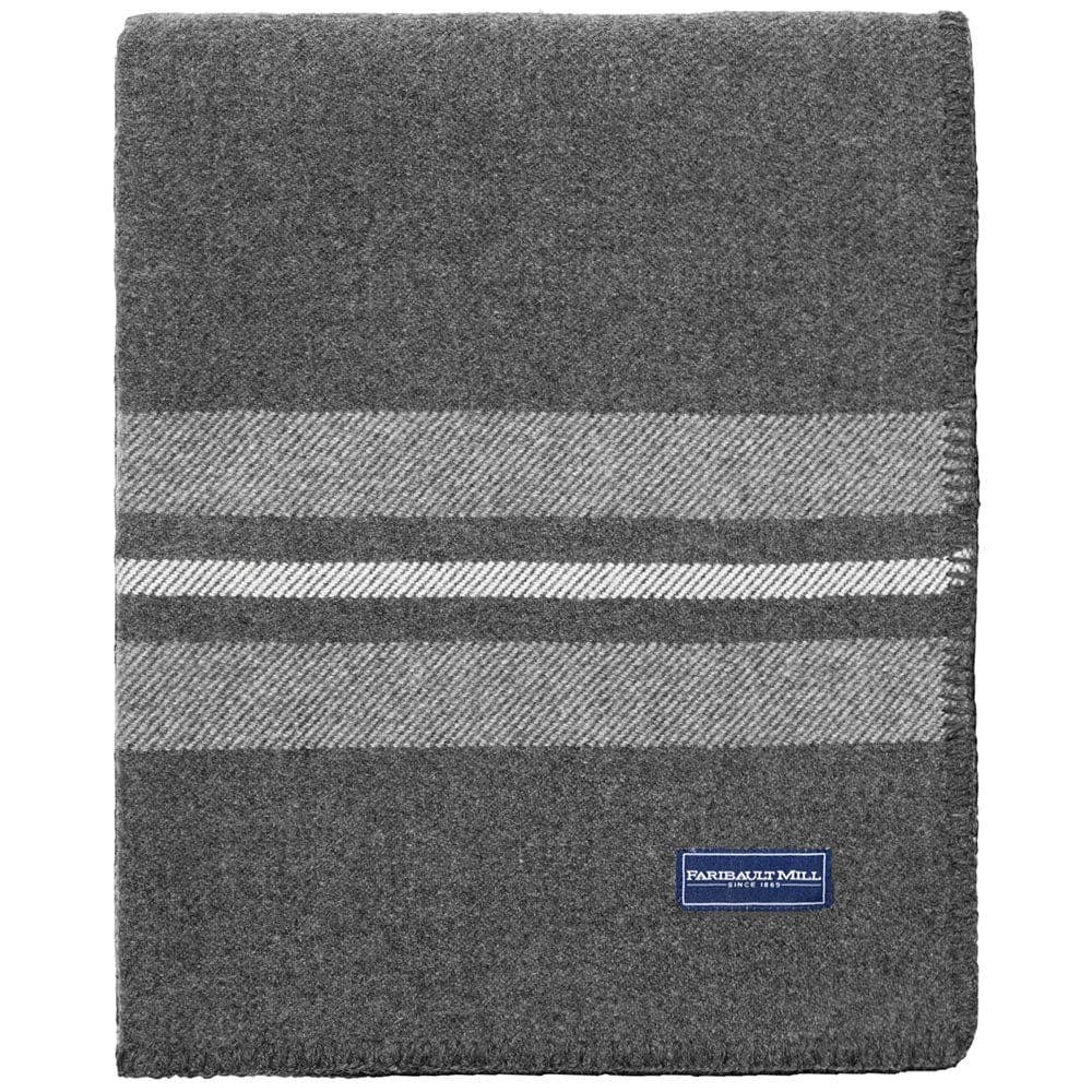 Cabin Wool Throw: Smoke olive navy