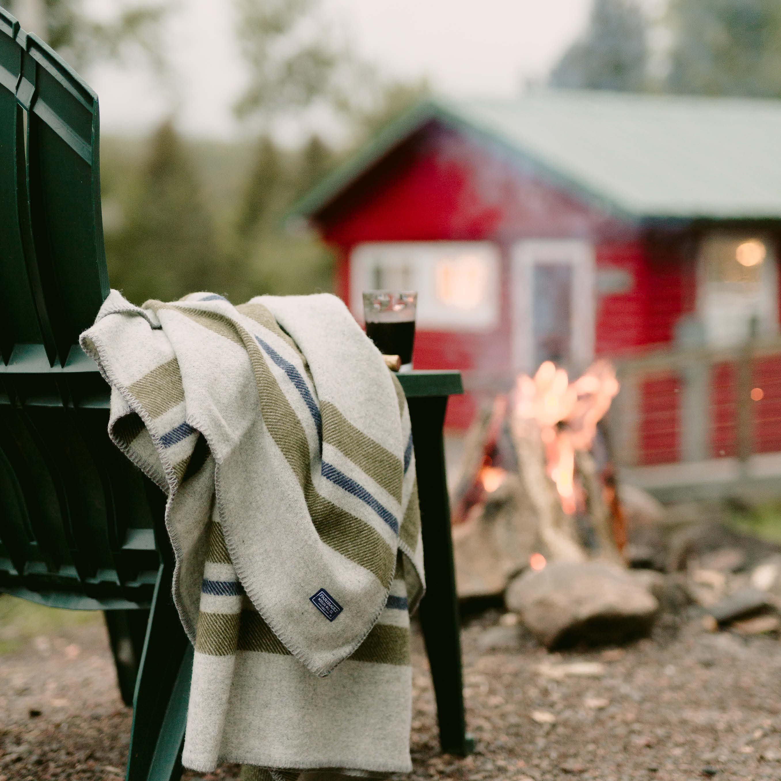 Cabin Wool Throw: Smoke olive navy