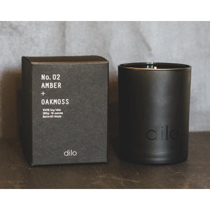 Dilo Candle: Amber + Oakmoss